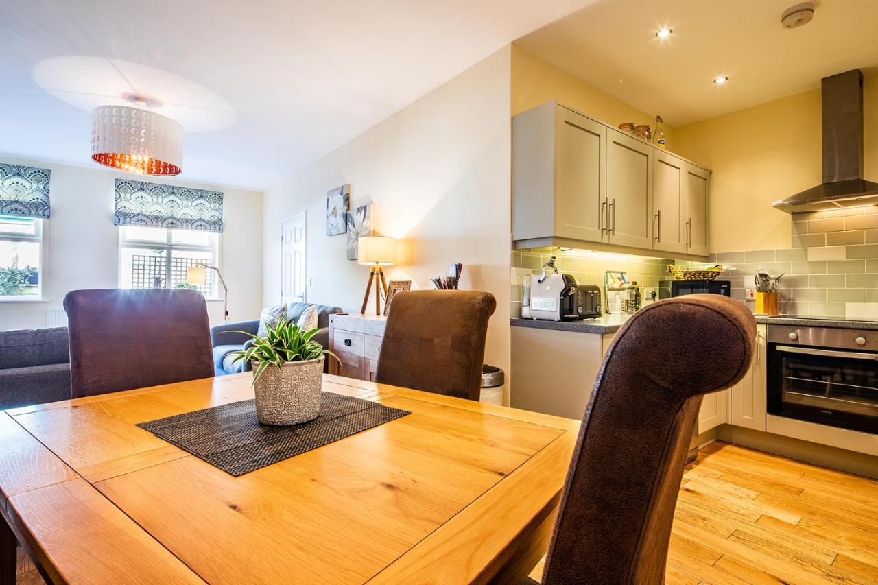 Buxton Centre Cosy Cottage With Free Secure Parking 外观 照片