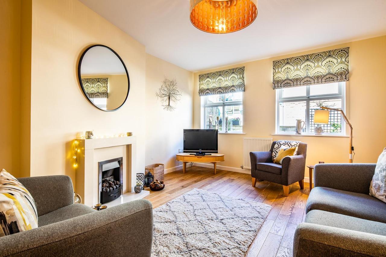Buxton Centre Cosy Cottage With Free Secure Parking 外观 照片
